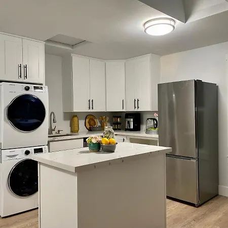 Tacoma 2 Bedrooms 1 Baths Sleep 5 With Compact Kitchen